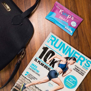 kuups snack saludable con revista donde aparece la fundadora de uufoods natural sin conservadores sin gluten sin lacteos